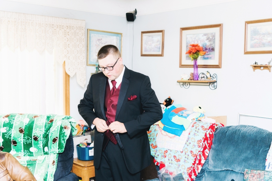 shauna-paul-michigan-wedding-by-intrigue-0013