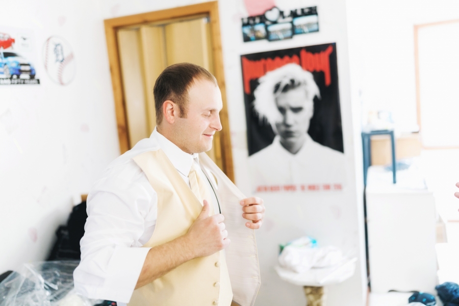 shauna-paul-michigan-wedding-by-intrigue-0022